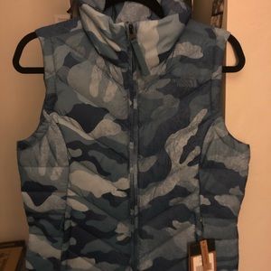 The North Face women vest size M